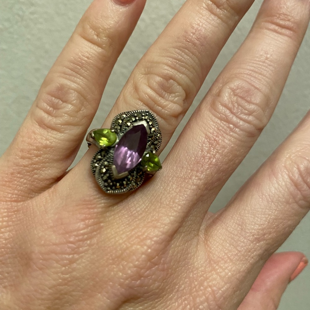 Gorgeous Amethyst and peridot ring